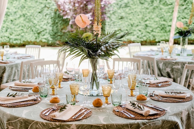 Tropical wedding table decoration