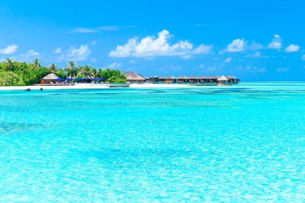 Tropisch strand in de maldiven