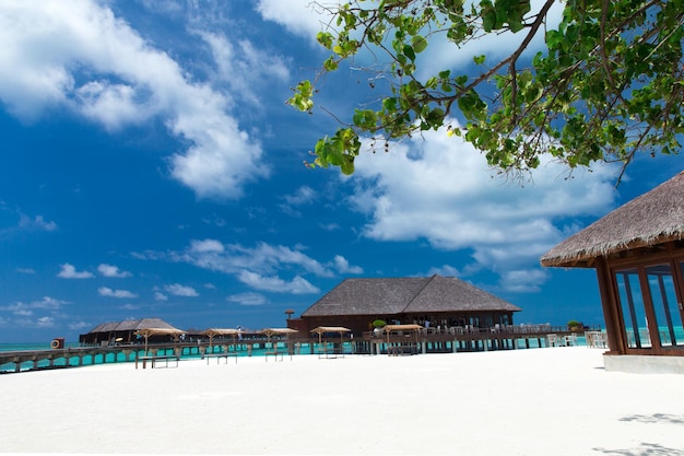 Tropisch strand in de Maldiven