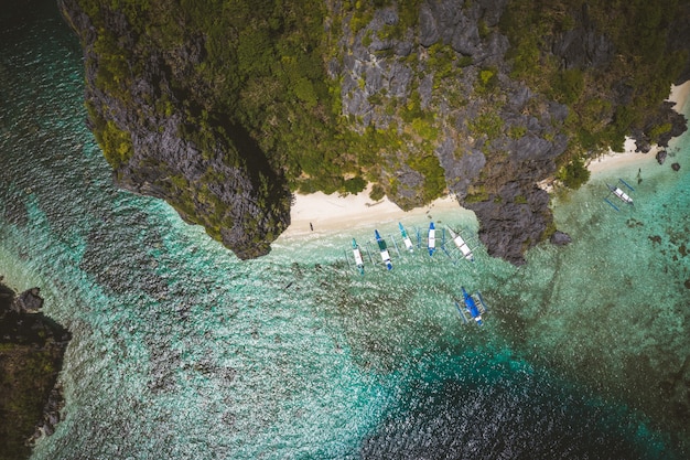 Tropisch strand in El Nido, Palawan, Filipijnen