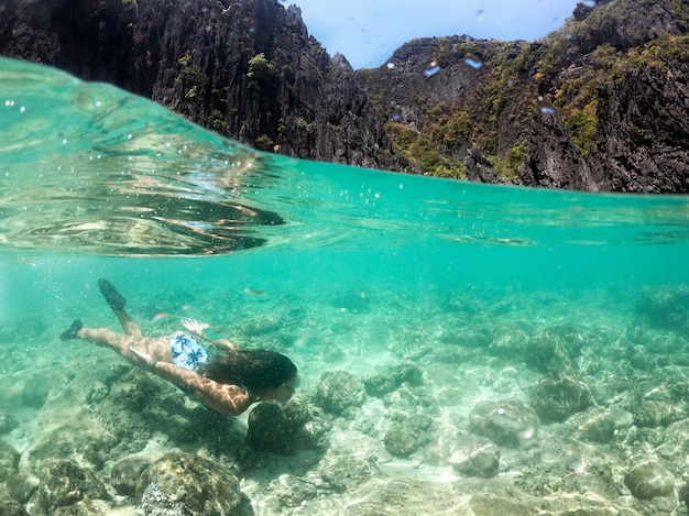 Tropisch strand in El Nido, Palawan, Filipijnen