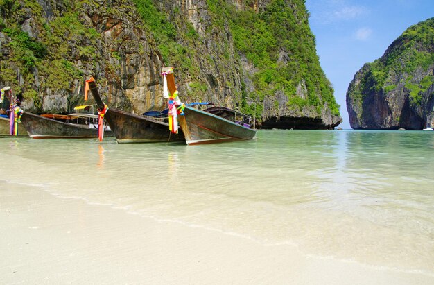 Tropisch strand, longtailboten, Andaman Zee, Thailand