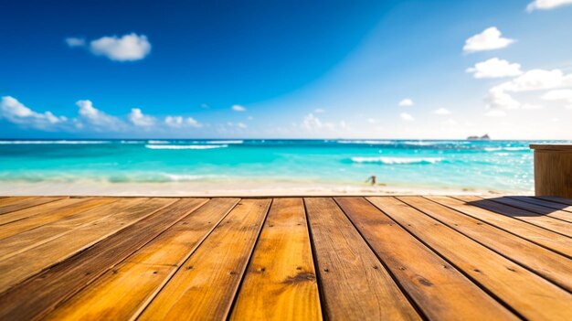 Tropisch zomerstrand met turkoois water en blauwe lucht