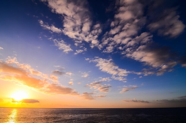 tropische zonsondergang