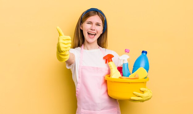 Trots voelen positief glimlachen met duimen omhoog