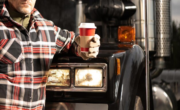 Photo truck stop coffee break trucking theme