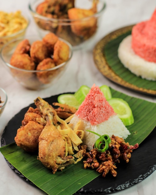 Tumpeng Merah Putih