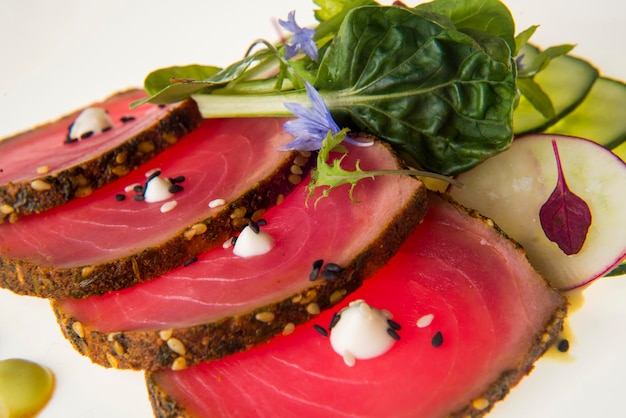 Photo tuna and salat