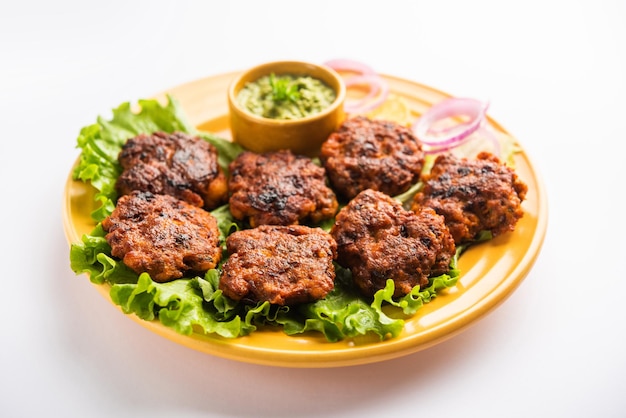 Tunde Ke Kabab, also known as Buffalo, chicken or meat galouti kebab, is a soft dish made out of minced meat which is popular in India