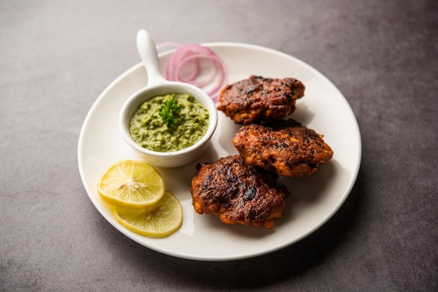 Tunde Ke Kabab, ook bekend als Buffalo, kip of vlees galouti kebab, is een zacht gerecht gemaakt van gehakt dat populair is in India