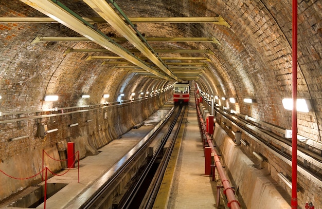 tunnel