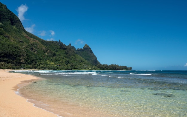 Tunnels strand aan de noordkust Kauai