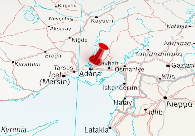 写真 赤いピンが付いているトルコ地震地図都市