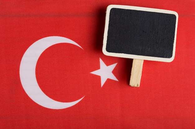 Photo turkey flag and blank blackboard copy space