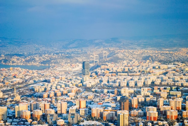 TURKIJE ISTANBUL Uitzicht vanaf winkel- en amusementscomplex Sapphire