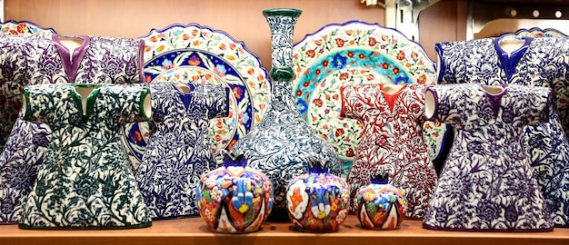 Photo turkish ceramics in grand bazaar istanbul turkey