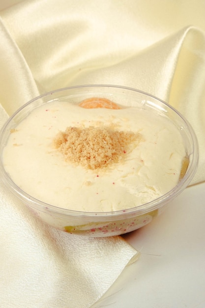 Budino di riso sutlac di cucina turca