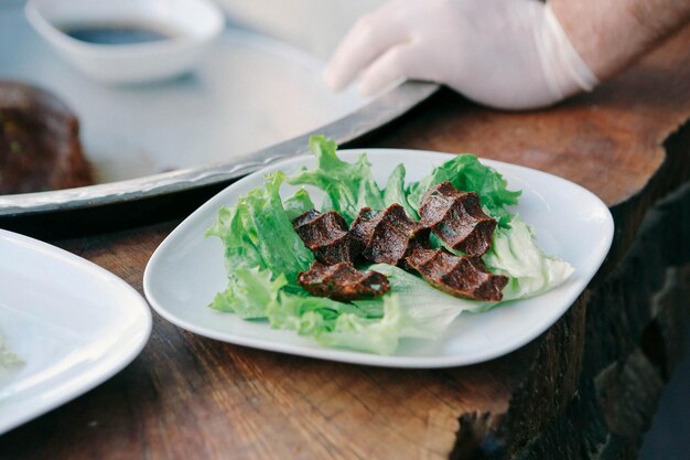 Турецкая еда, cigkofte, стейк a la turca или chee kofta