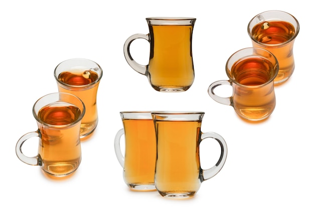 Photo a turkish glass of tea isolated on a white background