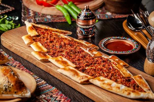 Photo turkish pizza pita with meat.