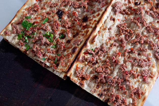 Турецкая пицца Турецкая еда фарш пиде Konya Etli Ekmek Kebab