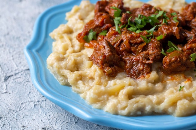 Turks eten Hunkar Begendi gemaakt met aubergine en vlees