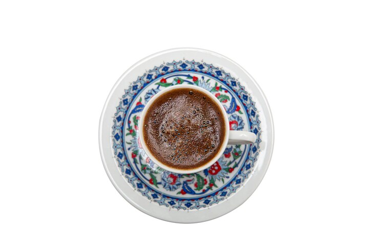 Turkse koffie op tafel, vooraanzicht