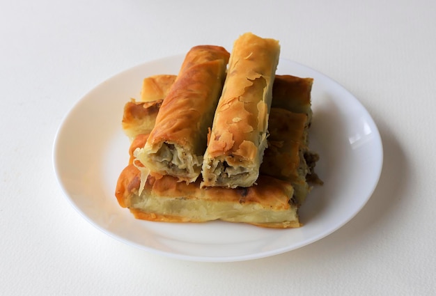 Turkse Tepsi Boregi Ronde Borek Tray gebak Turkse naam rulo borek