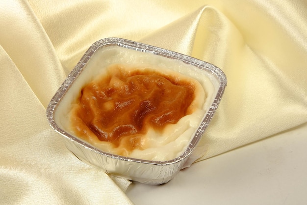 Turkse traditionele woestijn Kazandibi-melkpudding