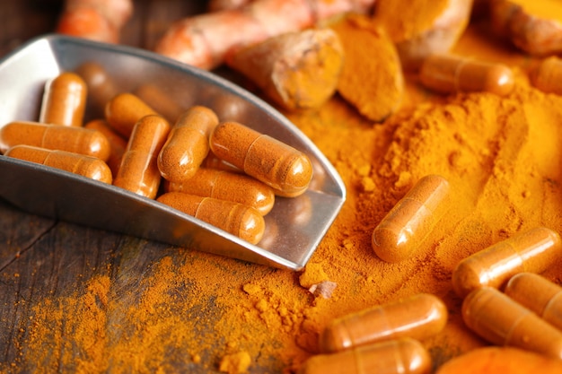 Turmeric capsule with powder