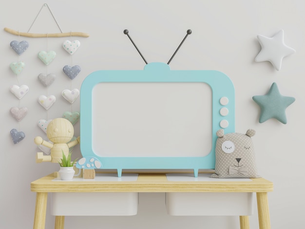 TV in de kinderkamer met schattige decoratie