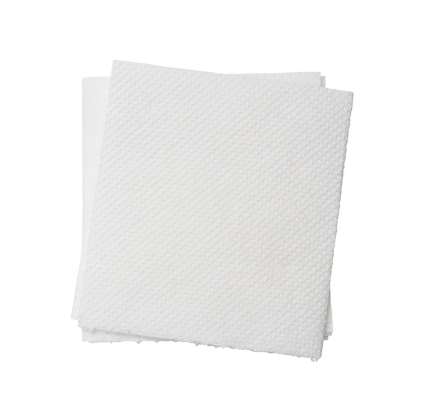 Twee gevouwen stukjes wit tissuepapier of servet in stapel geïsoleerd op een witte achtergrond met uitknippad