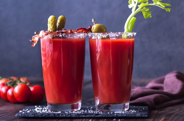 Twee glazen Bloody Mary