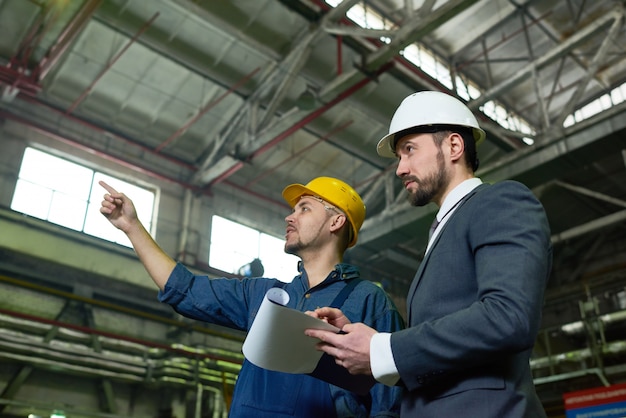 Twee ingenieurs op het werk