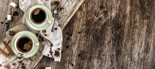 Foto twee koppen zwarte koffie