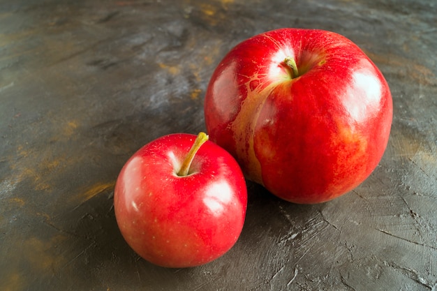 Twee rode Apple-close-up.