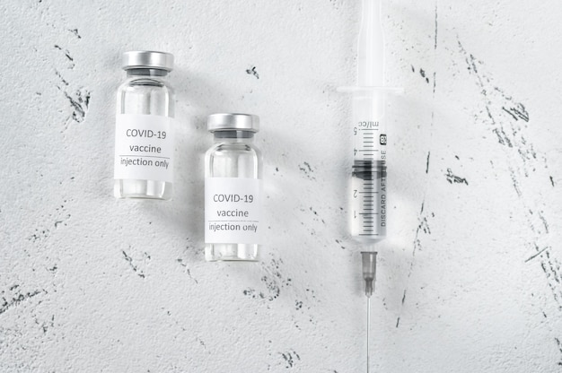 Twee tubes COVID-19 coronavirusvaccin