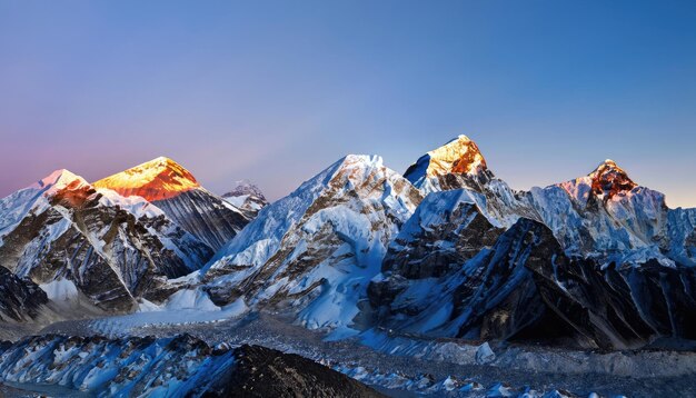 Photo twilight sky over mount everest nuptse lhotse and makalu