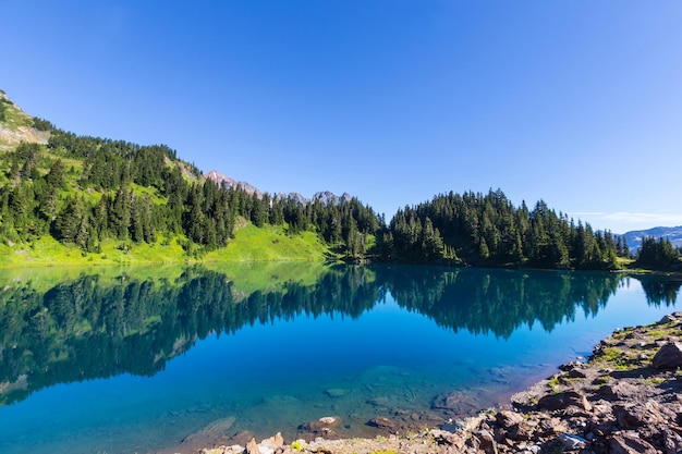 Laghi gemelli in mt.baker area ricreativa,washington, usa