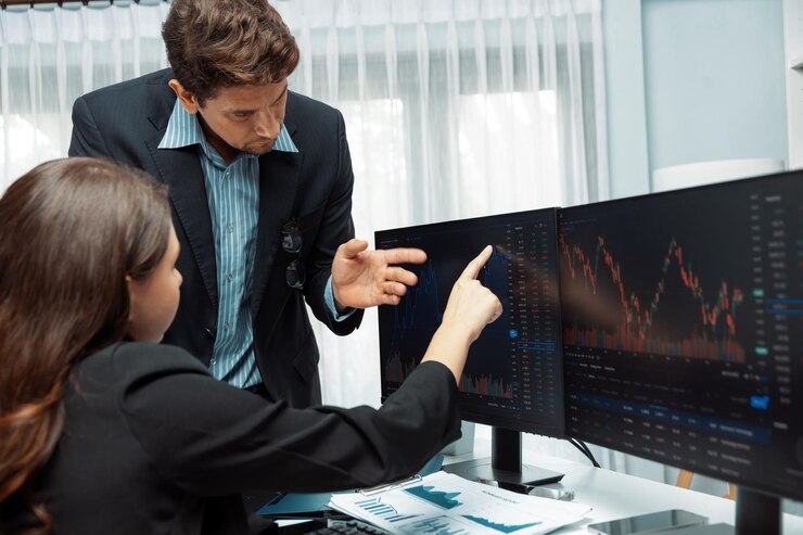 Photo two business traders discussing business statistic on report paper postulate