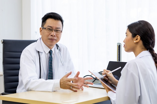 two doctors discussing