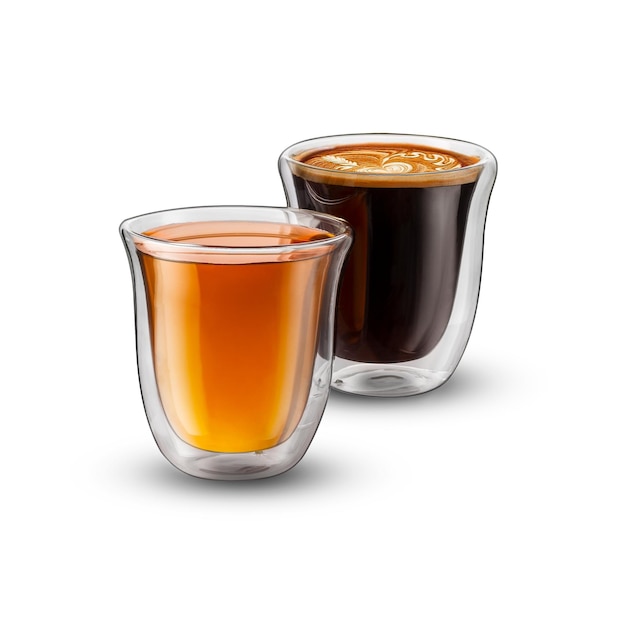 Фото Две стеклянные чашки чая и кофе, изолированные на белом фоне