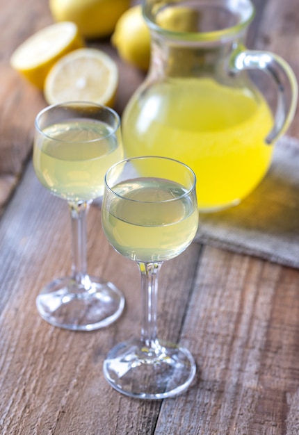 Photo two glasses of limoncello