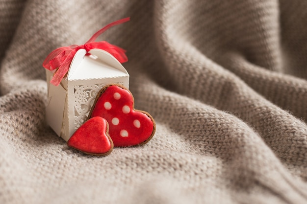 Two hearts cookie gift box