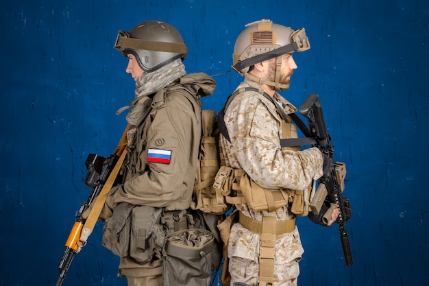 Foto due soldati speciali della forza