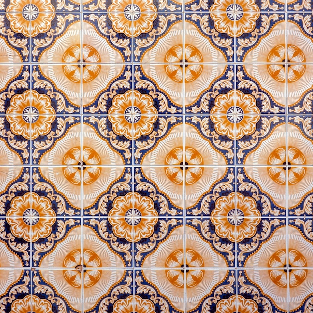 Photo typical details of azulejo ceramics artwork located in the city of olhao, portugal