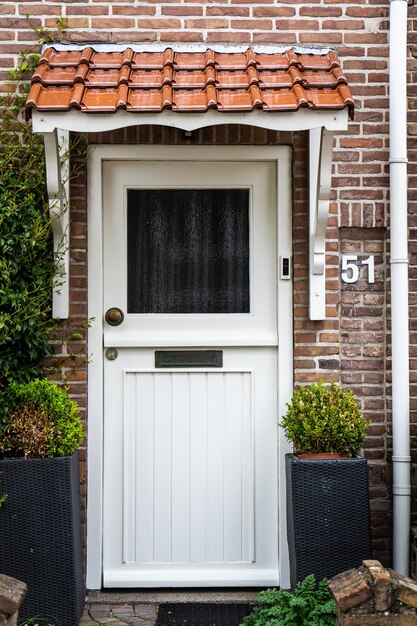 Photo typical dutch door dutch holland architectural detail a door in netherlands city dutch door