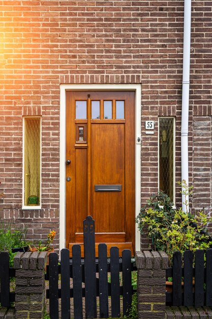 Photo typical dutch door dutch holland architectural detail a door in netherlands city dutch door