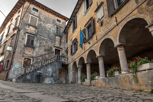 Photo typical groznjan alley