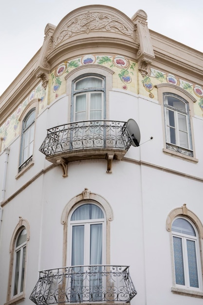 Typische architectuur van rustieke gebouwen in de Algarve